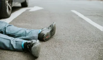 Acidente envolvendo carro e motocicleta terminou com a morte de um mototaxista de 51 anos, no bairro da Pedreira, em Belém.