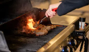 Uma das maneiras mais eficientes de reduzir os gastos no açougue sem abrir mão de uma carne macia é apostar em cortes menos conhecidos.