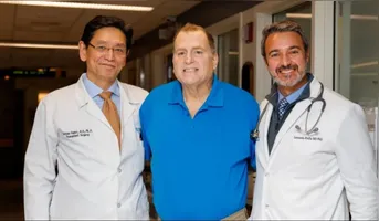 Tim Andrews foi diagnosticado com insuficiência renal em estágio terminal e tinha como principal alternativa o transplante de rim. No entanto, segundo Leonardo Riella, não havia um órgão humano disponível em tempo hábil para atender à necessidade do paciente.