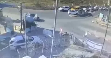Neria Leiter, filho do embaixador de Israel nos EUA, Yechiel Leiter, ficou gravemente ferido após ser atingido por um veículo em um ataque na Cisjordânia ocupada.