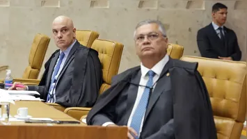 Ministros do STF defendem nova análise sobre o diploma de jornalismo. Entenda as implicações e o contexto dessa discussão.