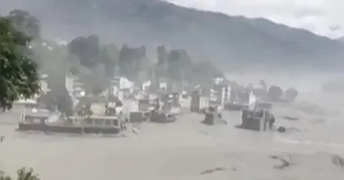 Avalanche no Nepal: 273 mortos e 1,3 mil desaparecidos. As equipes de emergência continuam as buscas em meio à devastação. Saiba mais sobre a tragédia.