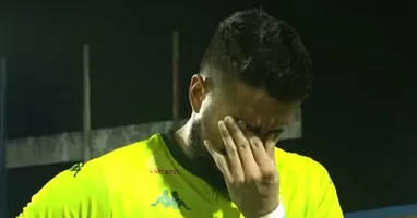 Goleiro não conteve as lagrimas