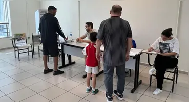 Veja os benefícios, pagamentos e direitos de quem atua como mesário nas eleições de 2026. Informações essenciais para convocados e voluntários.