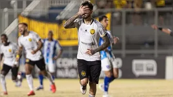 A Justiça nega rescisão de contrato e Nicolas Schiappacasse não jogará no Paysandu na Série C, aguardando desdobramentos da ação contra o Amazonas FC.
