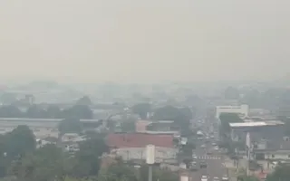 Na maior parte da cidade, a qualidade do ar variava entre as categorias muito ruim e péssima.