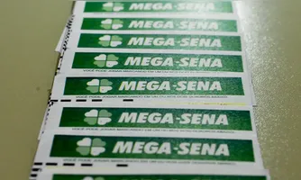 Imagem ilustrativa da notícia Mega-Sena acumula para R$ 100 milhões; veja os números sorteados
