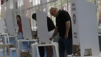Saiba tudo sobre as regras na última semana antes do 1° turno das Eleições 2026, incluindo restrições e horários relevantes.