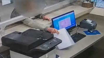 A mensagem de emergência foi rapidamente notada por uma enfermeira da equipe de enfermagem, que alertou os médicos e acionou a Polícia Militar.