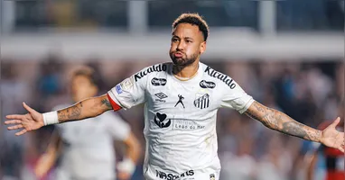 Neymar marcou duas vezes de pênalti e garantiu o empate