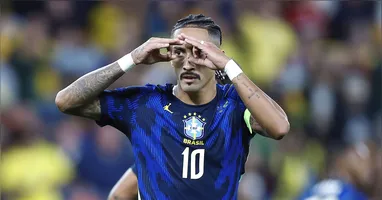 Raphinha marcou um dos gols da vitória