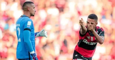 Samuel Lino foi o grande nome do clássico no Maracanã! O atacante marcou duas vezes, e Carrascal completou a vitória do Flamengo por 3 a 0 sobre o Botafogo, neste domingo (30/08).