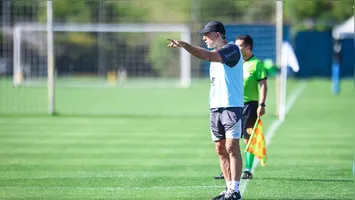 Grêmio goleia no jogo-treino e se prepara para o duelo contra o Remo no Brasileirão.