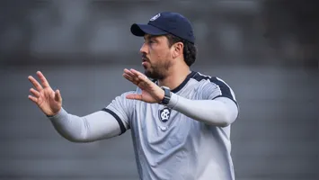 O técnico Thiago Carpini reforça a urgência da primeira vitória do Remo para escapar do rebaixamento no Campeonato Brasileiro.