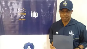 O futebol brasileiro perde Carlos Alberto Dias, ex-jogador da Seleção e treinador.