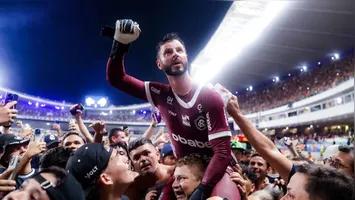 Marcelo Rangel, goleiro do Remo, negocia renovação de contrato com propostas de aumento salarial e até três anos de vínculo.