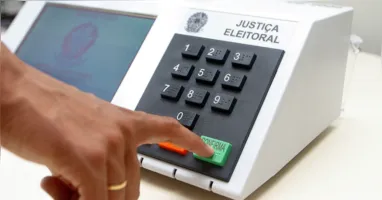 TRE do Pará leva urna eletrônica ao Ver-o-Peso nesta quinta-feira (27/08) para orientar eleitores sobre as Eleições 2026.