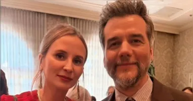 Wagner Moura e Petra Costa estão entre os nomes do cinema brasileiro que assinaram uma carta aberta sobre o segundo turno das Eleições 2026 no Brasil.