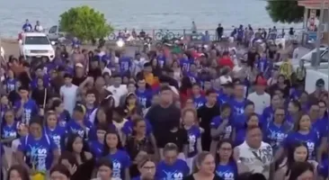 Motorista de caminhonete atropela participantes durante a Marcha para Jesus no Pará, deixando 11 feridos e uma idosa morta. Investigação em andamento.