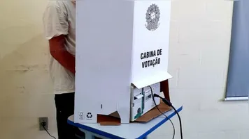 Entenda as regras sobre o direito de voto de presos no Brasil após debate Lula x Flávio Bolsonaro e as implicações da Lei Antifacção.