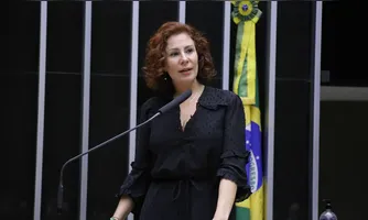 Imagem ilustrativa da notícia Zambelli condiciona volta ao Brasil à "anistia" e vitória de Flávio Bolsonaro