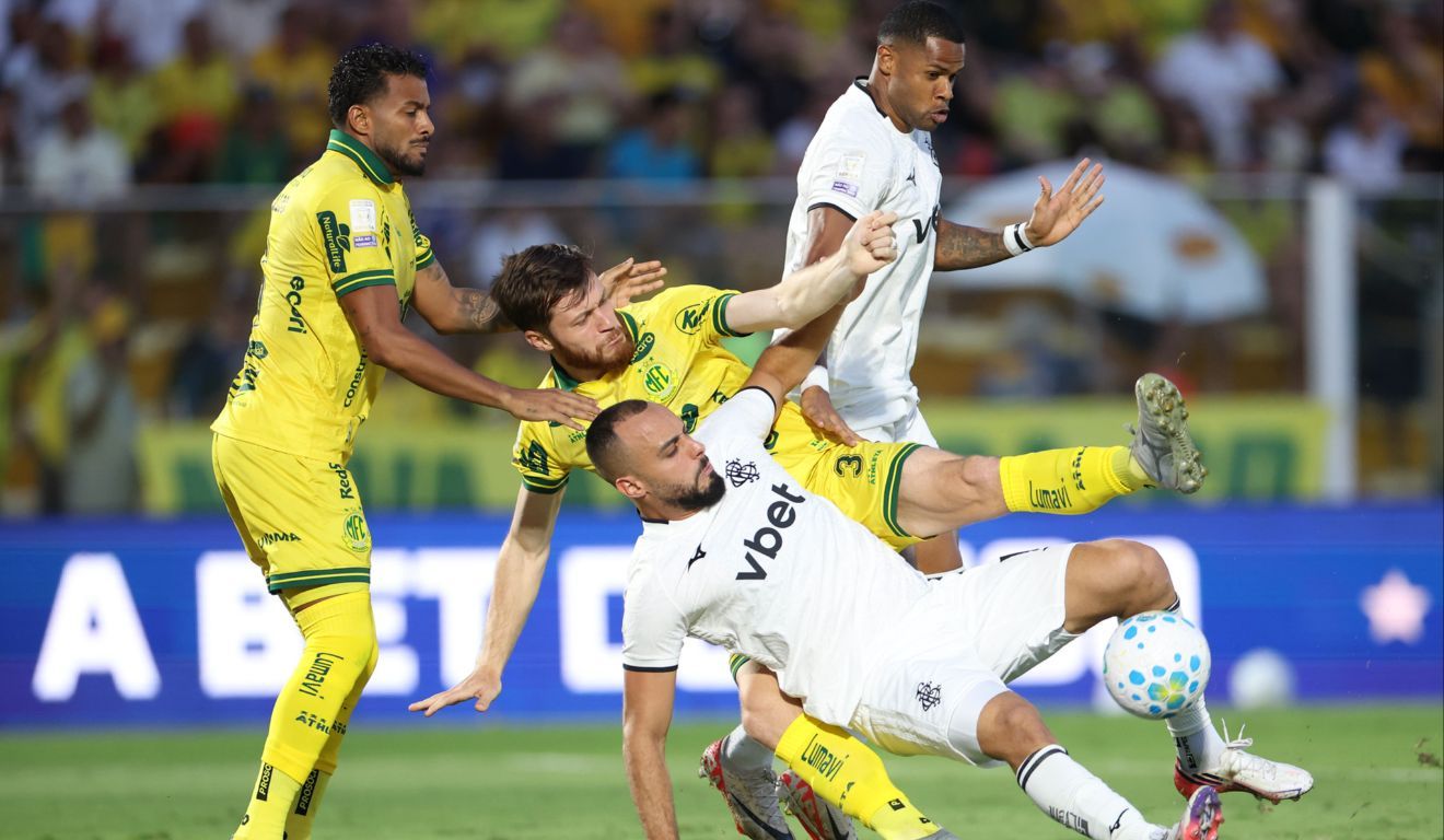 Fogão passou mal em São Paulo