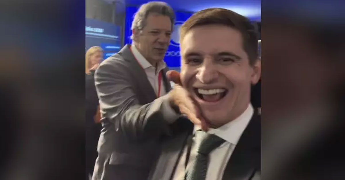 Diante das provocações, Haddad reage dando tapinhas no rosto do adversário político