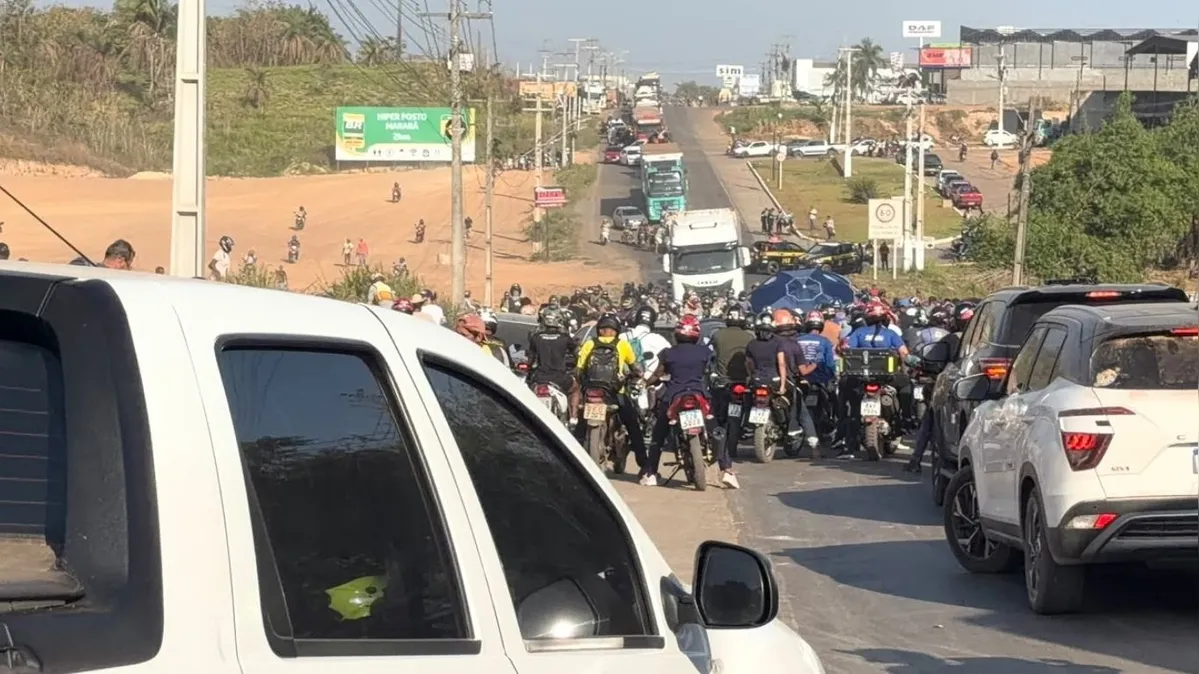 Imagem ilustrativa da notícia Protesto por falta d'água bloqueia a BR-230 em Marabá