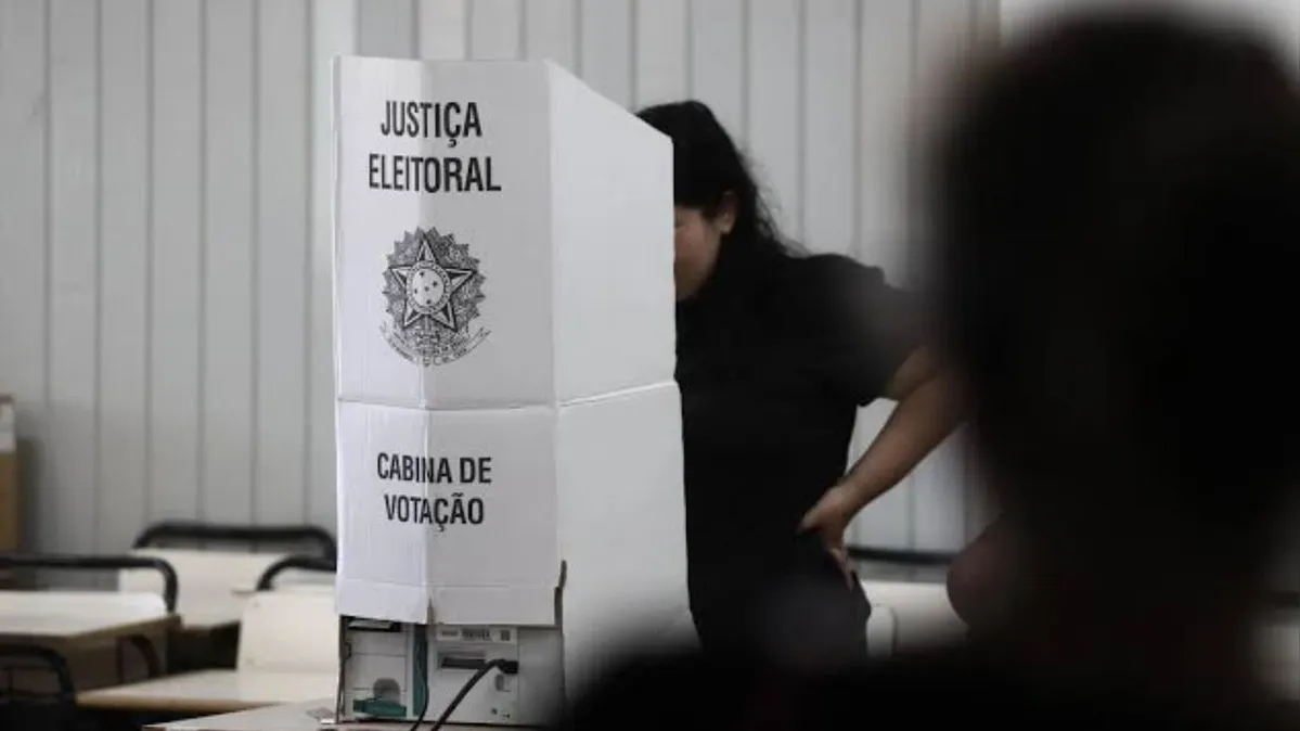 Imagem ilustrativa da notícia Patrão pode descontar horas usadas para votar?