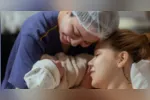 Mari Fernandez e Julia Ribeiro celebram o nascimento da filha Isabela, que chegou ao mundo nesta quinta-feira (1º); filha de Mari Fernandez nasceu após fertilização in vitro e emocionou as mamães.