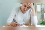 Horóscopo de hoje: Áries, Libra e Sagitário podem enfrentar desafios no amor, na convivência e nas finanças, segundo as previsões astrológicas.