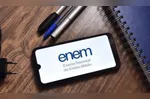 Os temas refletem discussões em curso na sociedade brasileira e são, sobretudo, assuntos com forte presença na mídia e nas políticas públicas recentes, fatores que historicamente influenciam as escolhas do Enem.