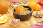 A receita rende um doce com sabor delicado e exige poucos ingredientes.