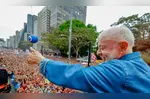 Ao participar de ato na Avenida Paulista, em São Paulo (SP), Lula questionou a imparcialidade de decisões contrárias à sua candidatura e disse que o PT vai acionar a Justiça contra a suspensão do canal.