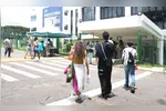 A adesão à renegociação de dívidas da graduação deve ser firmada diretamente com a instituição financeira.