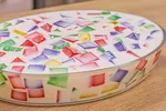 A gelatina arco-íris atravessou gerações e se tornou um alimento também afetivo para muitas famílias.