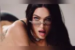 Megan Fox lança perfil em plataforma +18 e site sofre instabilidade. Descubra o que os fãs podem esperar de conteúdo exclusivo.