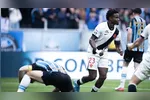 Thiago Mendes empatou o jogo que terminou com a vitória do Vasco.