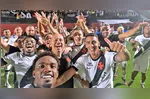 É o Trem Bala da Colina na terceira semifinal seguida