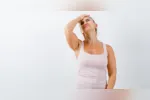 Mudanças no ciclo, ondas de calor, insônia, alterações de humor e lapsos de memória podem ser sinais de que a perimenopausa já começou.