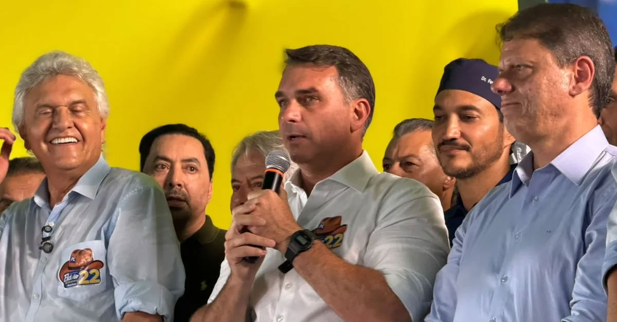 Flávio recebe apoio de Caiado e mira mudanças na Constituição