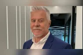Miguel Falabella revelou no Roda Viva que já é avô e voltou a explicar por que sempre preservou os filhos e a vida pessoal dos holofotes.