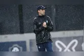 Clube do Remo demite Léo Condé após quarta derrota consecutiva. Entenda o impacto da decisão na luta contra o rebaixamento do Campeonato Brasileiro.