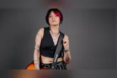 Aline Alves chega ao palco vivendo um dos momentos mais expressivos de sua carreira