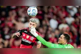 Arrascaeta aproveitou a falha do goleiro para empatar
