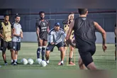 Treinador estreia neste sábado (19) no comando azulino