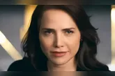 A protagonista pretende desestabilizar o advogado e fazê-lo perder o controle emocional.