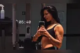 Além da musculação, a cantora pratica outras atividades físicas.