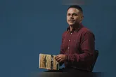 O livro reúne pesquisa acadêmica, memória histórica e poesia para reafirmar o Marabaixo como símbolo de resistência, identidade e pertencimento do povo negro no Amapá.