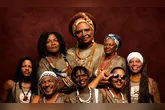 Com acesso gratuito, a programação reúne Afro Axé Dudu, Flow Cabano, DJ Nayty Show, Estação Carimbó, Os Quentes da Madrugada, Moqueio Tupinambá e Odé Lomi, além de batalha de rima, batalha de breaking e concurso de tecnobrega.